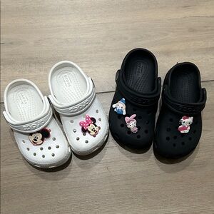 CROCS Kids Slippers - Black and White with Character Charms